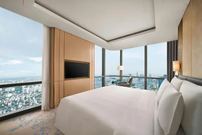 Camera King Premier con vista panoramica — Vinpearl Landmark 81, Autograph Collection