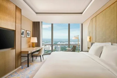 Camera King Premier Sky View — Vinpearl Landmark 81, Autograph Collection